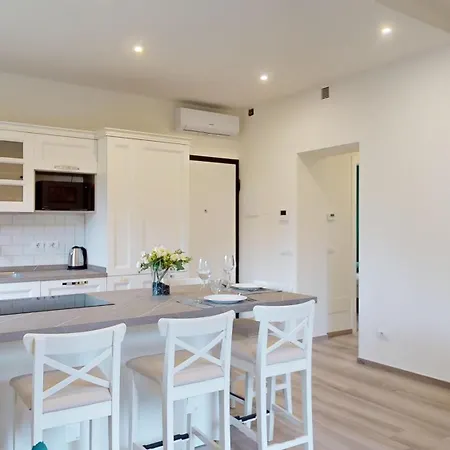 Apartment Sonia With Free Parking By Sweet Homes Florence